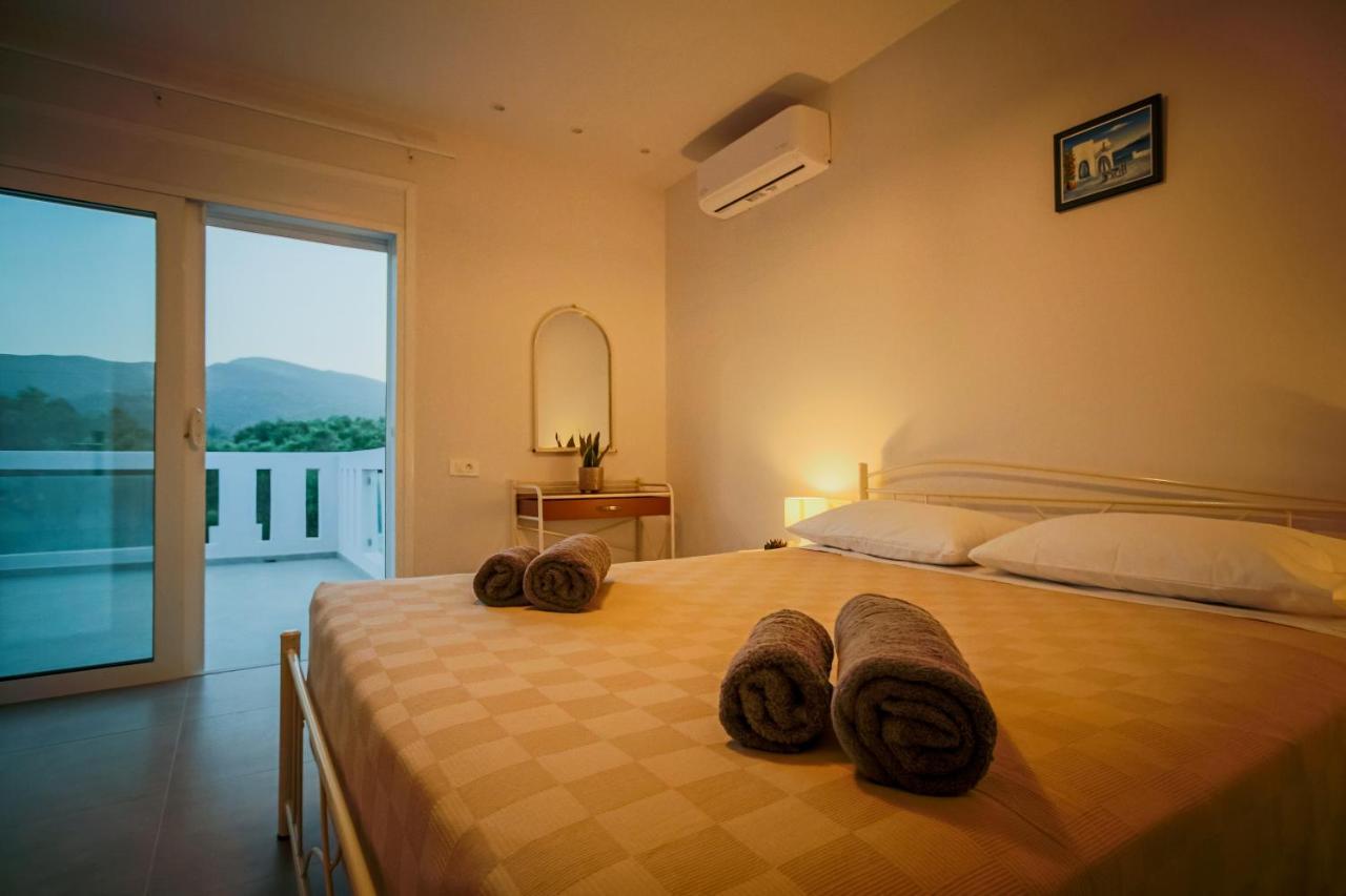 Villa Boviana With Private Swimming Pool Agios Sostis  Bagian luar foto