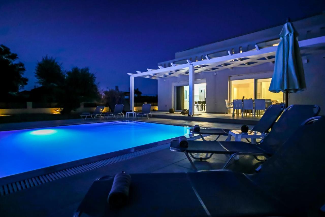 Villa Boviana With Private Swimming Pool Agios Sostis  Bagian luar foto